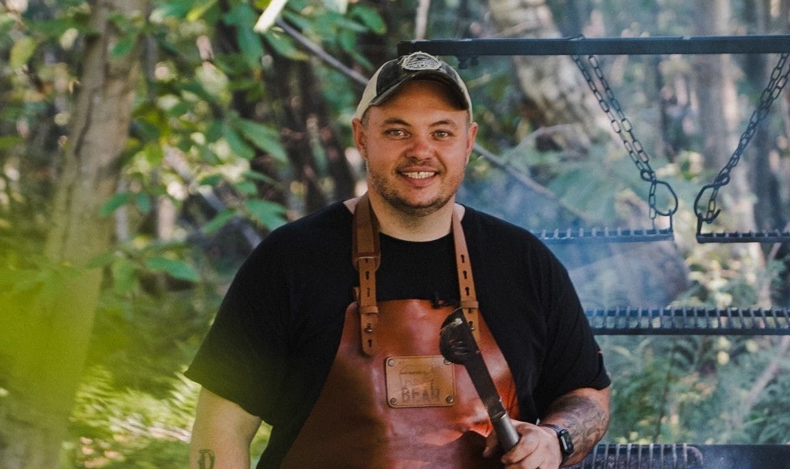 Lumberjax axe throwing